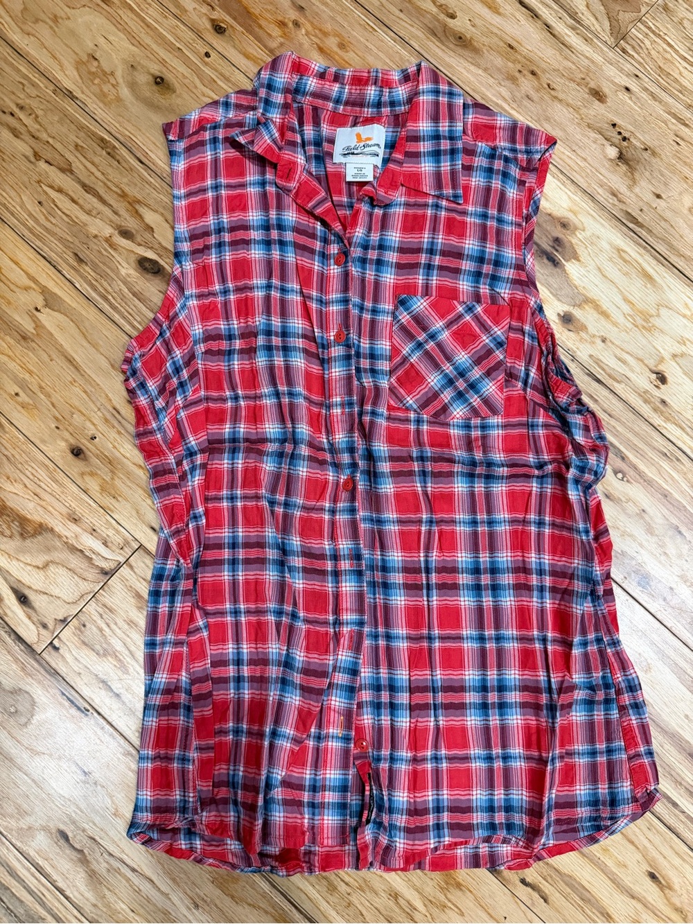 Field & Stream Red and Blue Plaid Sleeveless Button-Down Shirt